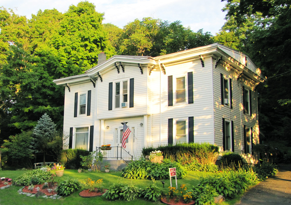 <strong>Welcome to Kountry Living Bed & Breakfast !</strong>